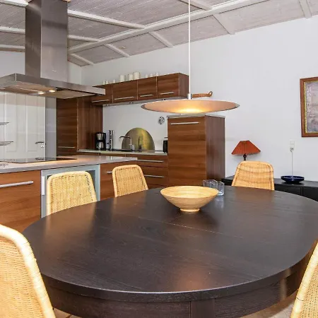 6 Person Holiday In Glesborg